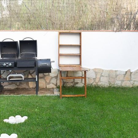 Detached Villa For 6 People In Lloret De Mar With Comunal Outdoor Swimming Pool Puigventos المظهر الخارجي الصورة