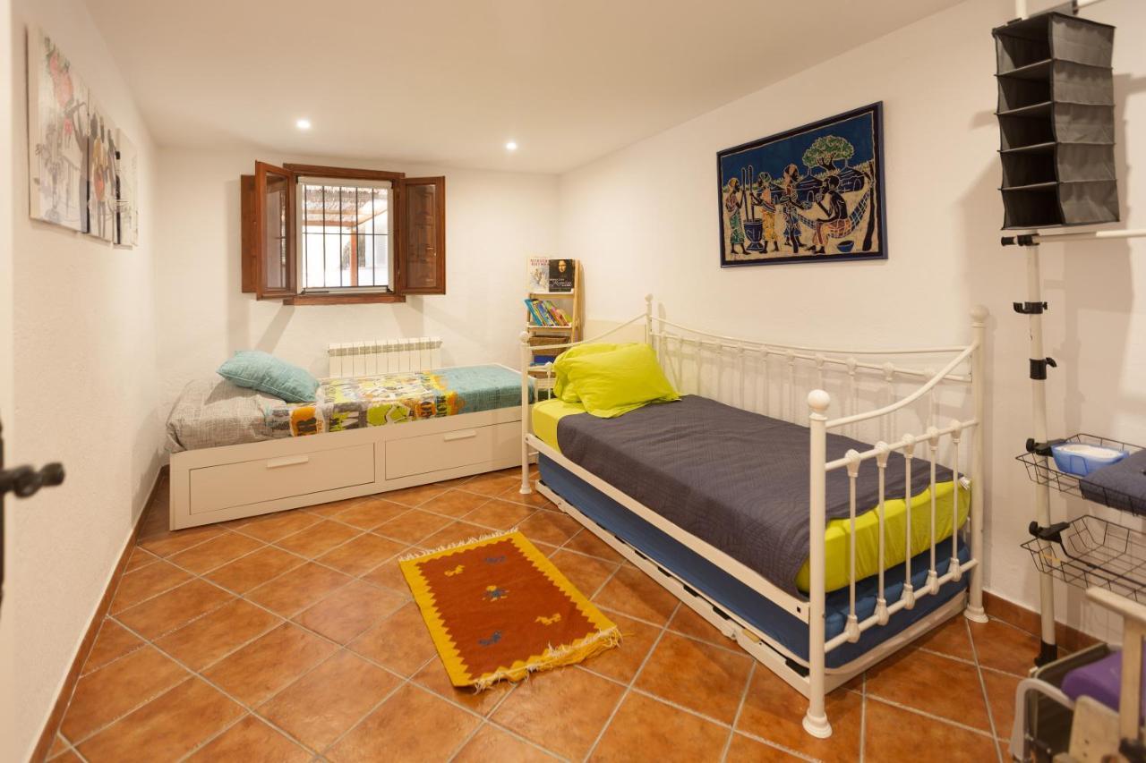 Detached Villa For 6 People In Lloret De Mar With Comunal Outdoor Swimming Pool Puigventos المظهر الخارجي الصورة