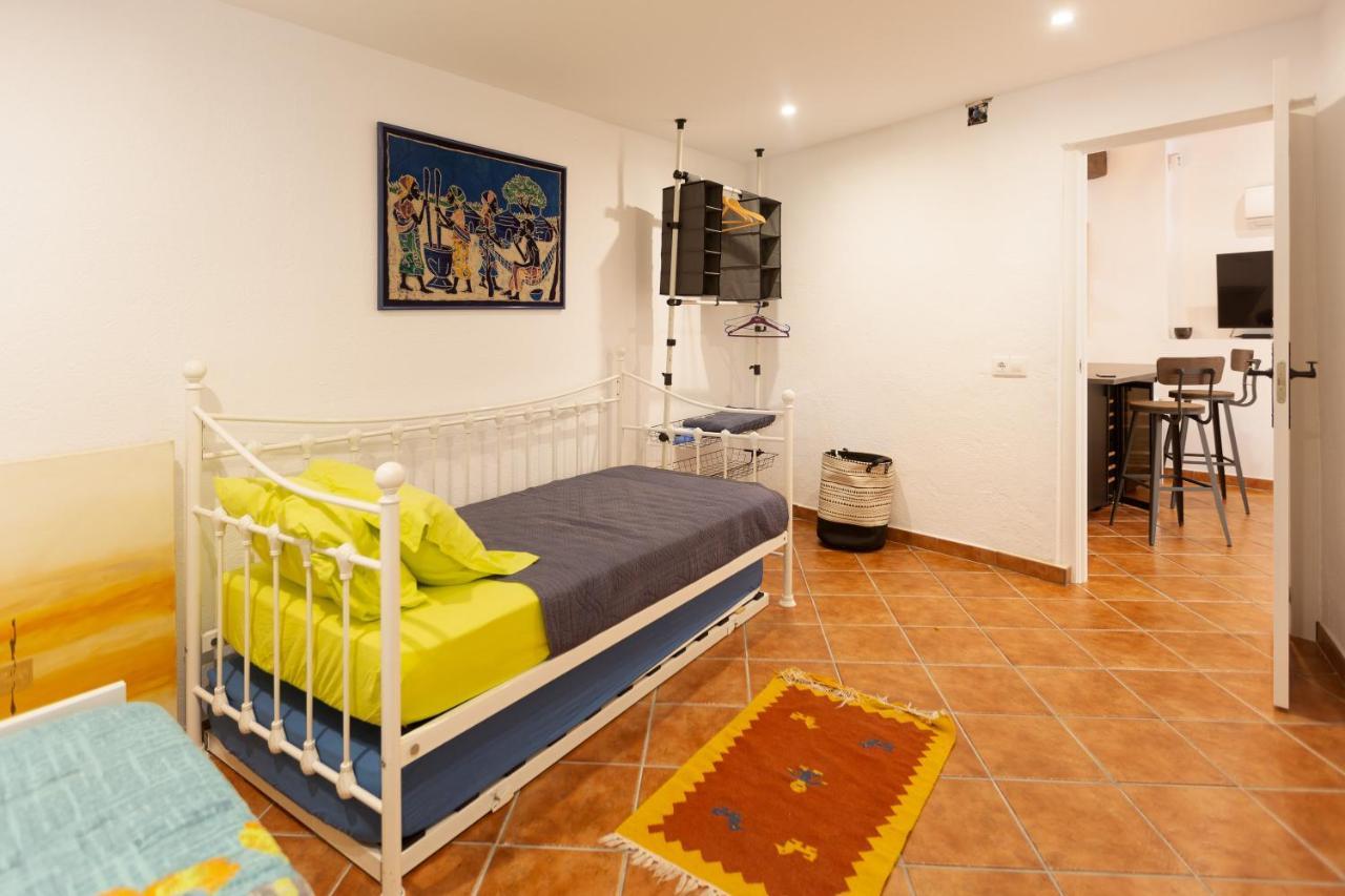 Detached Villa For 6 People In Lloret De Mar With Comunal Outdoor Swimming Pool Puigventos المظهر الخارجي الصورة