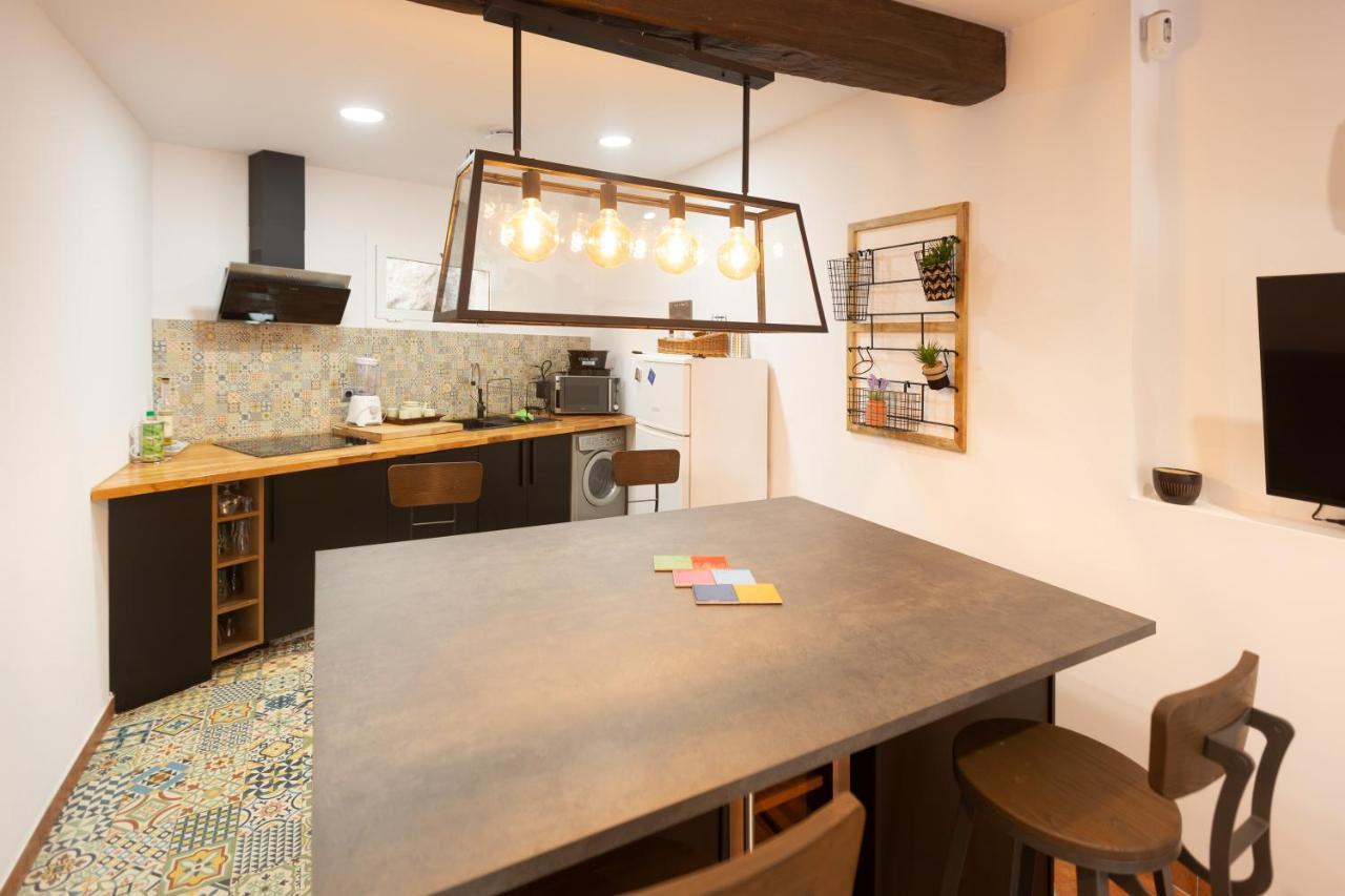 Detached Villa For 6 People In Lloret De Mar With Comunal Outdoor Swimming Pool Puigventos المظهر الخارجي الصورة