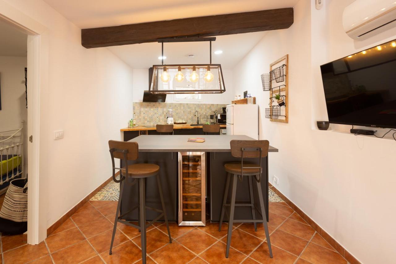 Detached Villa For 6 People In Lloret De Mar With Comunal Outdoor Swimming Pool Puigventos المظهر الخارجي الصورة