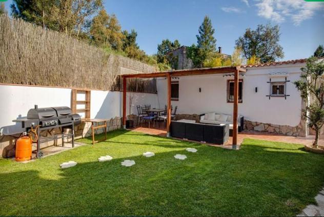 Detached Villa For 6 People In Lloret De Mar With Comunal Outdoor Swimming Pool Puigventos المظهر الخارجي الصورة