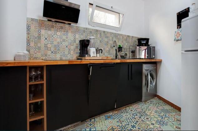 Detached Villa For 6 People In Lloret De Mar With Comunal Outdoor Swimming Pool Puigventos المظهر الخارجي الصورة