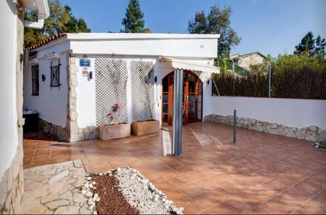 Detached Villa For 6 People In Lloret De Mar With Comunal Outdoor Swimming Pool Puigventos المظهر الخارجي الصورة
